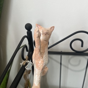 Pisicuta Yoghina - arte vizuale și accesorii  - sculptură - sculpturi și figurine din ceramică - Artynos.ro