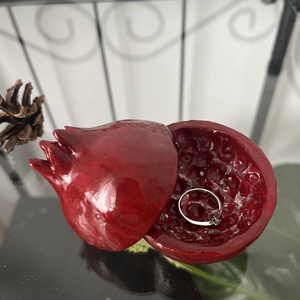 Cutiuta din lut - arte vizuale și accesorii  - sculptură - sculpturi și figurine din ceramică - Artynos.ro