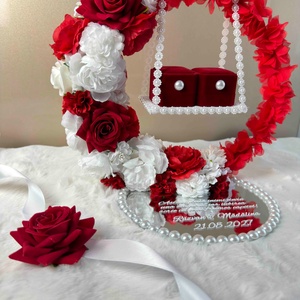 Suport verighete, Accesorii nunta, Accesorii de nunta, Suport verighete si perne pentru inele, Aranjament de flori, Suport pentru verighete cu cerc floral si leagan. Realizarea comenzii dureaza aproximativ 3 saptama..., ARTYNOS