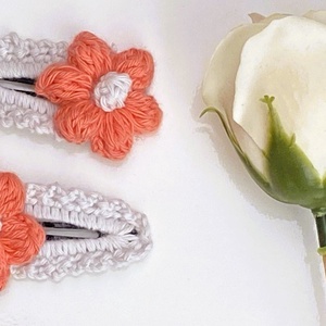 Set clame cu floare crosetata - îmbrăcăminte și modă - accesorii păr - bandă de păr și agrafe păr - Artynos.ro