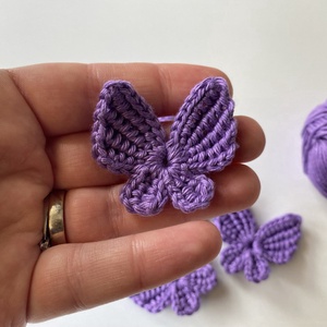 Fluturasi crosetati pentru proiecte personale, handmade. - accessorii și unelte - textile - accesoriu de cusut, călcat - Artynos.ro