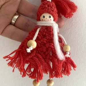Papusica cu rochita si caciulita - accesorii de crăciun - decorațiuni de crăciun de casă - decorațiuni pentru pomul de crăciun - Artynos.ro