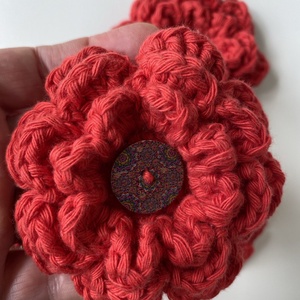Flori crosetate pentru proiecte personale - casă & stil de viață - accesorii pentru decorat casa - suport de flori - accesorii florale - Artynos.ro