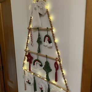 Bradut cu ornamente macrame, pentru camera copilului - Artynos.ro