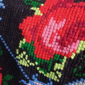 Carpeta traditionala romaneasca - accessorii și unelte - textile - pîslă - Artynos.ro