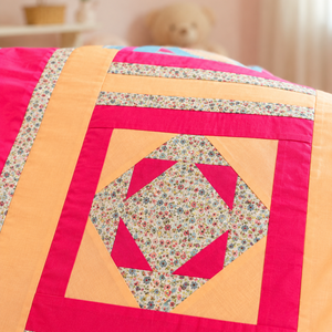 Cuvertură patchwork pentru copii � Floare de Piersică - casă & stil de viață - textile de casă - cuvertură de pat - Artynos.ro