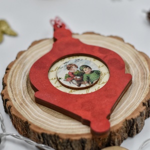 Ornament de Crăciun din lemn, realizat prin tehnica decupajului - crăciun - cadouri de moș crăciun - decor cu moș crăciun - Artynos.ro