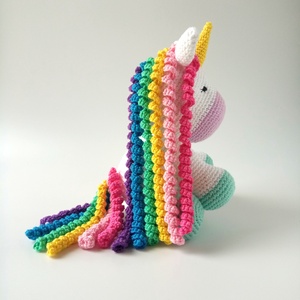 Jucărie croșetată unicorn Luna cu coama spiralată - jucării și echipamente pentru copii - plușuri - păpușă croșetată, păpușă de pluș - Artynos.ro