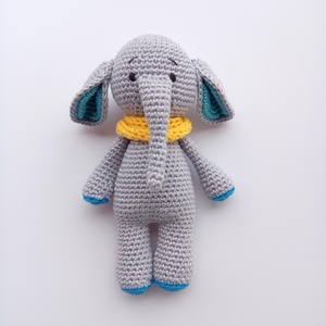 Jucărie croșetată elefant Toto - jucării și echipamente pentru copii - plușuri - păpușă croșetată, păpușă de pluș - Artynos.ro