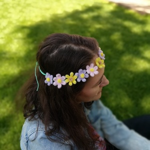 Coroniță cu flori lucrate manual - accesorii nuntă - accesorii de nuntă - voal mirese - Artynos.ro