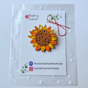 Mărțișoare din lemn pictate manual � Model flori 3.5 cm - bijuterii - mărțișor - Artynos.ro