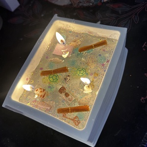 Lumânare Magică de Carte - casă & stil de viață - lumânări, parfumuri, arome - lumânări artizanale - Artynos.ro