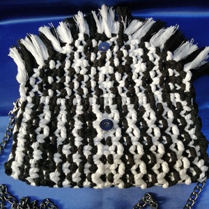 Geantă plic model etnic - genți și portofele - genți de mână și umăr - geantă casual - Artynos.ro