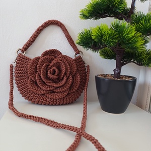 Geanta handmade trandafir  - Artynos.ro