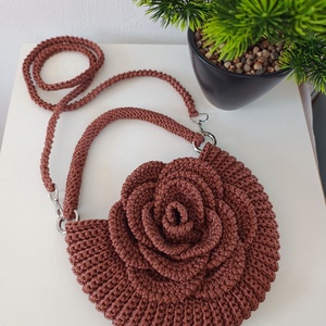 Geanta handmade trandafir  - geantă și husă - genți de umăr și genți de mână - geantă casual - Artynos.ro