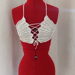 Top croșetat în formă de scoică  - îmbrăcăminte și modă - haine damă - tricou și top de damă - Artynos.ro