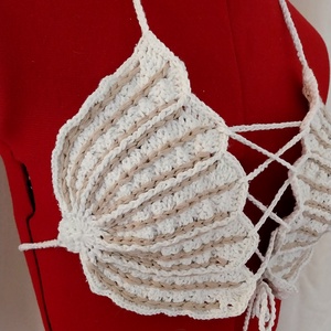 Top croșetat în formă de scoică  - îmbrăcăminte și modă - haine damă - tricou și top de damă - Artynos.ro