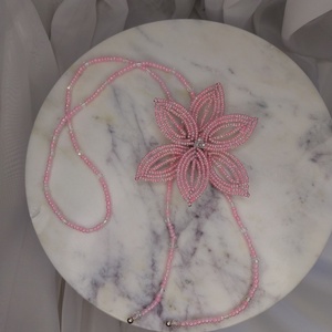 Colier roz cu floare realizata din margele , Bijuterii, Martisor, Confectionarea bijuteriilor, ARTYNOS