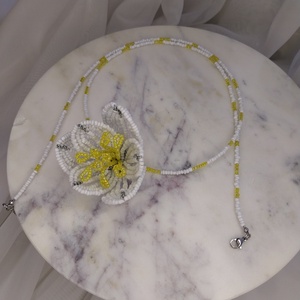 Colier lung cu lalea din mărgele  - bijuterii - mărțișor - Artynos.ro