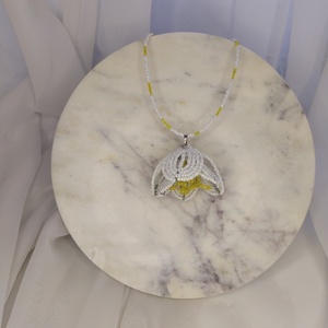 Colier lung cu lalea din margele  - Artynos.ro