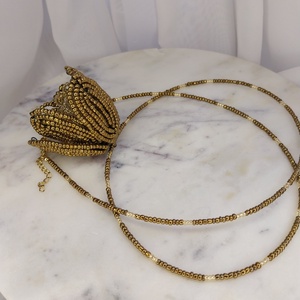 Colier lung cu lalea din mărgele  - bijuterii - mărțișor - Artynos.ro