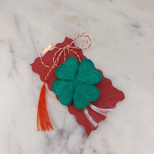 Martisor magnet trifoi cu patru foi - Artynos.ro