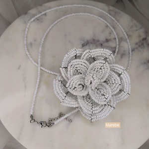 Colier trandafir  - bijuterii - coliere - coliere din mărgele - Artynos.ro