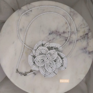 Colier trandafir  - bijuterii - coliere - coliere din mărgele - Artynos.ro