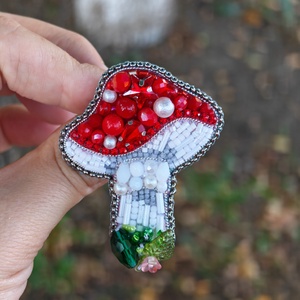 Brosa ciuperca  - Artynos.ro