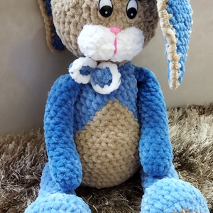 Iepuras crosetat - jucării și echipamente pentru copii - plușuri - figurine de pluș - Artynos.ro