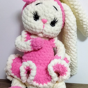 Iepuras crosetat - jucării și echipamente pentru copii - plușuri - figurine de pluș - Artynos.ro Iepuras crosetat - jucării și echipamente pentru copii - plușuri - figurine de pluș - Artynos.ro