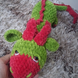 Dragon crosetat  - jucării și echipamente pentru copii - plușuri - dragon de pluș - Artynos.ro