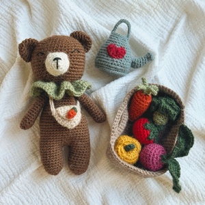 The Gardener Bear �, Jucarii si echipamente pentru copii, Jocuri de rol, Crosetat, ARTYNOS