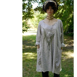 MAILA - rochie tunică din bumbac și in cu design artistic / violet-floral - îmbrăcăminte și modă - haine damă - tunică - Artynos.ro