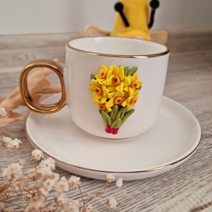 Set cană și farfurioară cu narcise - casă & stil de viață - accesorii pentru echipamente de bucătărie - accesorii de servire - veselă, farfurii - Artynos.ro