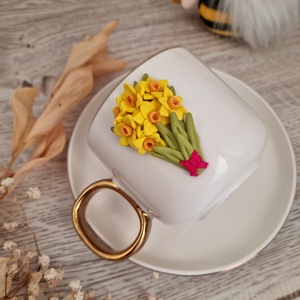 Set cană și farfurioară cu narcise - casă & stil de viață - accesorii pentru echipamente de bucătărie - accesorii de servire - veselă, farfurii - Artynos.ro