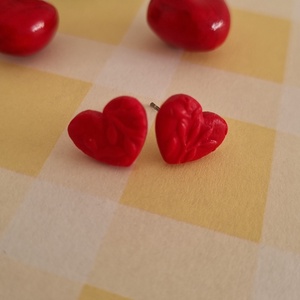 Cercei inima stud rosii - Artynos.ro