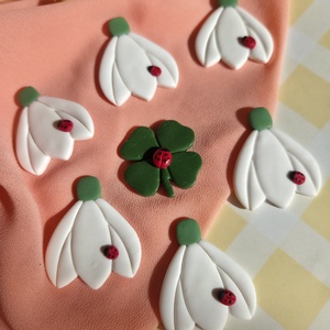 Brosa Martisor trifoi, Bijuterii, Martisor, Confectionarea bijuteriilor, ARTYNOS