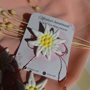 Brosa Martisor Floare de Colt - Artynos.ro