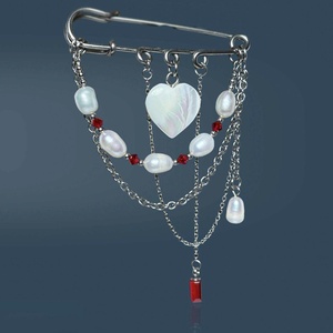 Brosa sidef, cristale Preciosa, perle cultura si otel inoxidabil, Bijuterii, Brose, Altele, ARTYNOS