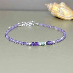 Bratara argint, ametist si smarald. - bijuterii - brățări - brățări din mărgele - Artynos.ro