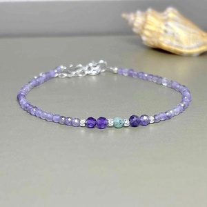 Bratara argint, ametist si smarald. - bijuterii - brățări - brățări din mărgele - Artynos.ro