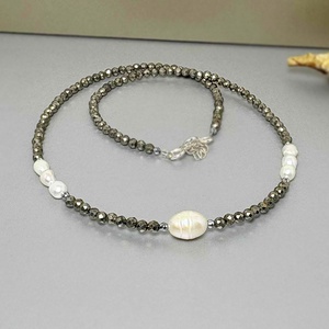 Colier pirita fatetata si perle - bijuterii - coliere - coliere din pietre semiprețioase - Artynos.ro