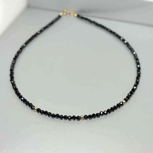 Colier turmalina neagra de 3 mm si aur filat de 14K - bijuterii - coliere - coliere din mărgele - Artynos.ro