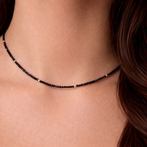 Colier minimalist turmalina neagra - piatra protectie. , Bijuterii, Coliere, Coliere din margele, Altele, ARTYNOS