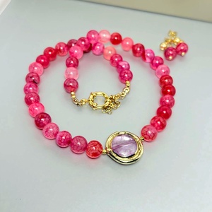 Colier din agate fucsia si cuart roz - bijuterii - coliere - coliere din pietre semiprețioase - Artynos.ro