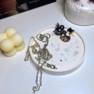 Tavita rotunda handmade, Casa & Stil de viata, Lumanari, parfumuri, arome, Suport de lumanari, Turnare in gips, ARTYNOS