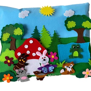 Pernă de basm - Sub ciupercă , Casă & Stil de viață, Echipament pentru camera copiilor, Pernă decor pentru copii, Broderie, Cusătură, ARTYNOS
