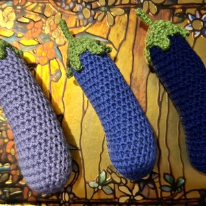 Breloc/decorațiune Eggplant - genți și portofele - accesorii genți - breloc - Artynos.ro