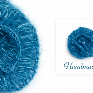 Mărțișor broșă Trandafir albastru Silk croșetat manual din fir de mohair cu mătase - bijuterii - mărțișor - Artynos.ro